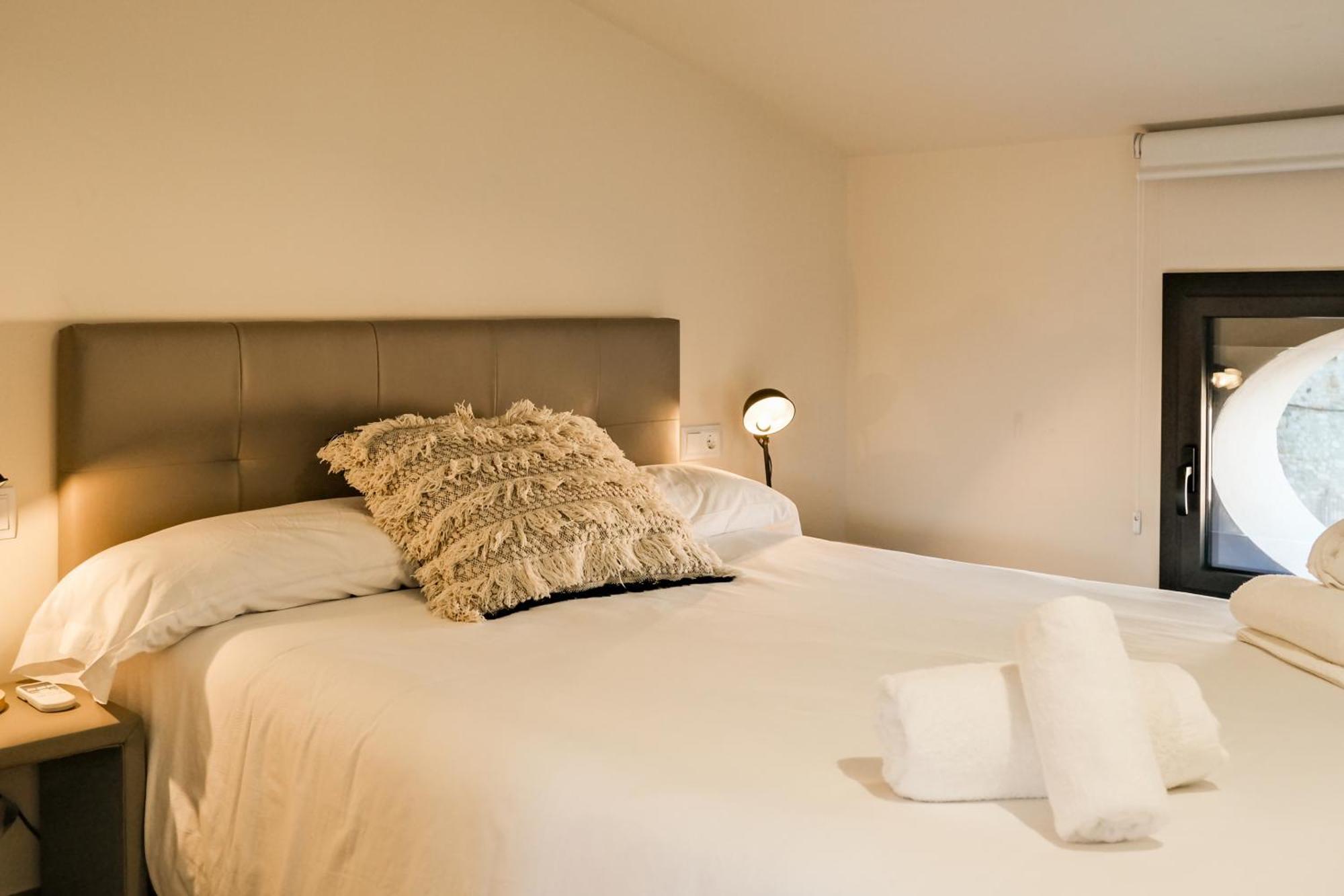 Can Cintet 3 Apartamento Con Terraza En Besalú Esterno foto