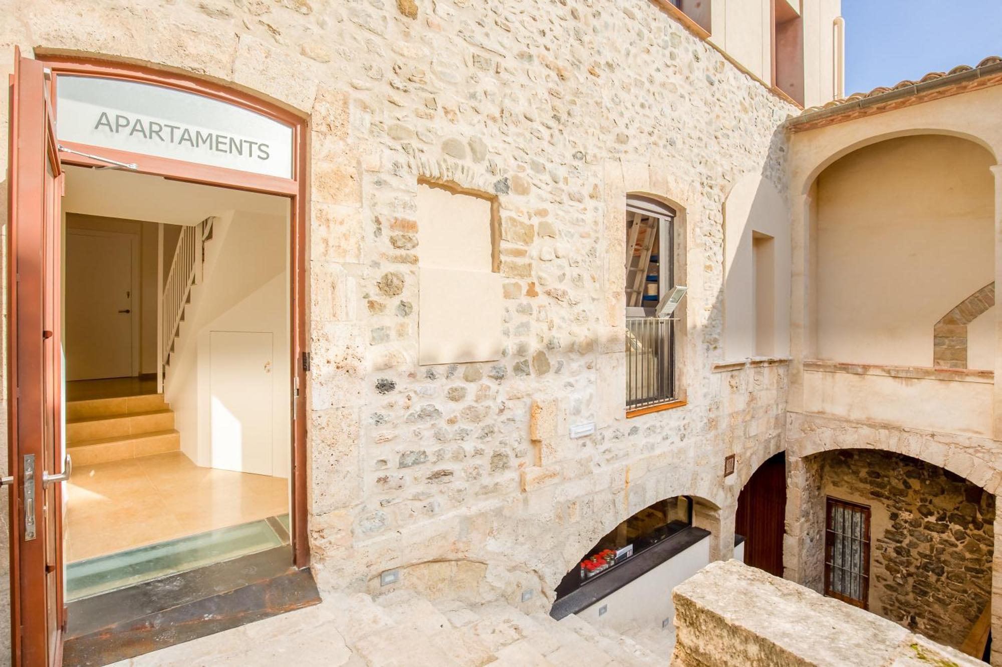 Can Cintet 3 Apartamento Con Terraza En Besalú Esterno foto